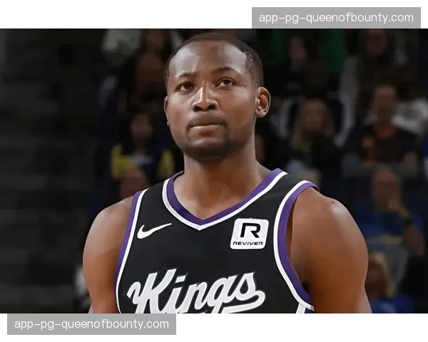 第三节突发:活塞队中锋杜伦因抱怨判罚连吃两T被驱逐出场 第三节突发:活塞队中锋杜伦因抱怨判罚连吃两T被驱逐出场