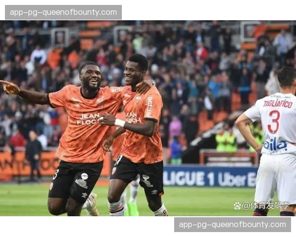 战术板：解析摩纳哥在比赛最后20分钟变阵三后卫的得失