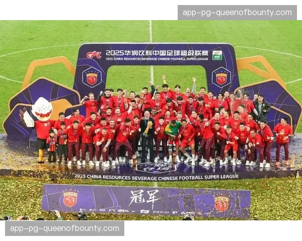 【2026年4月中超联赛·人物·特写人物聚焦:告别战?梅州客家主帅米兰在赛前新闻发布会感性发言 【2026年4月中超联赛·人物·特写人物聚焦:告别战?梅州客家主帅米兰在赛前新闻发布会感性发言